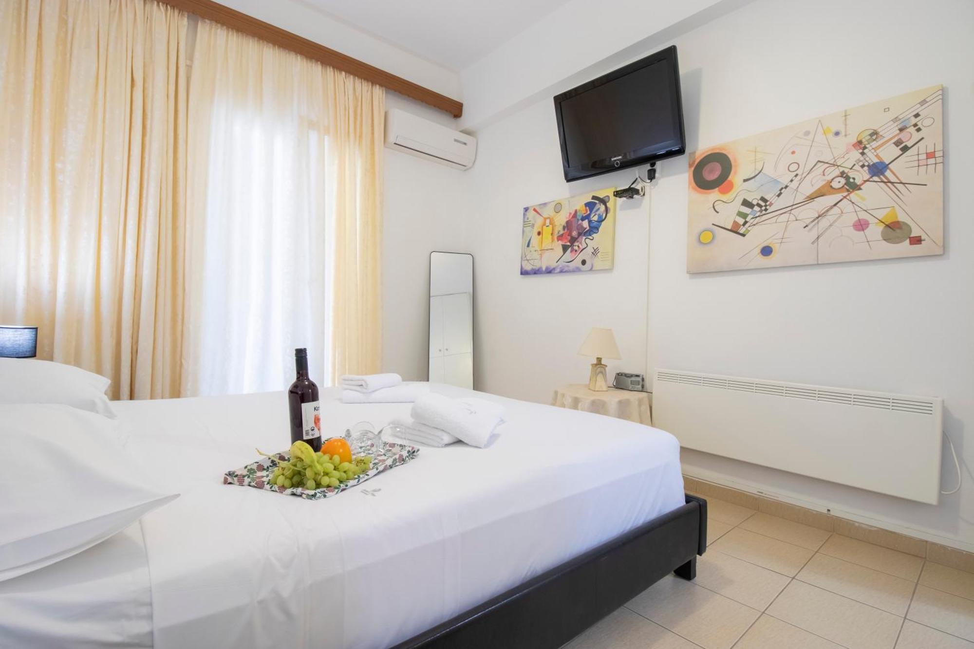 Local Apt Near City Lights 1 Lägenhet Heraklion Exteriör bild